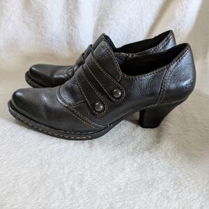 Born Women's Ankle Boots in Dark Brown